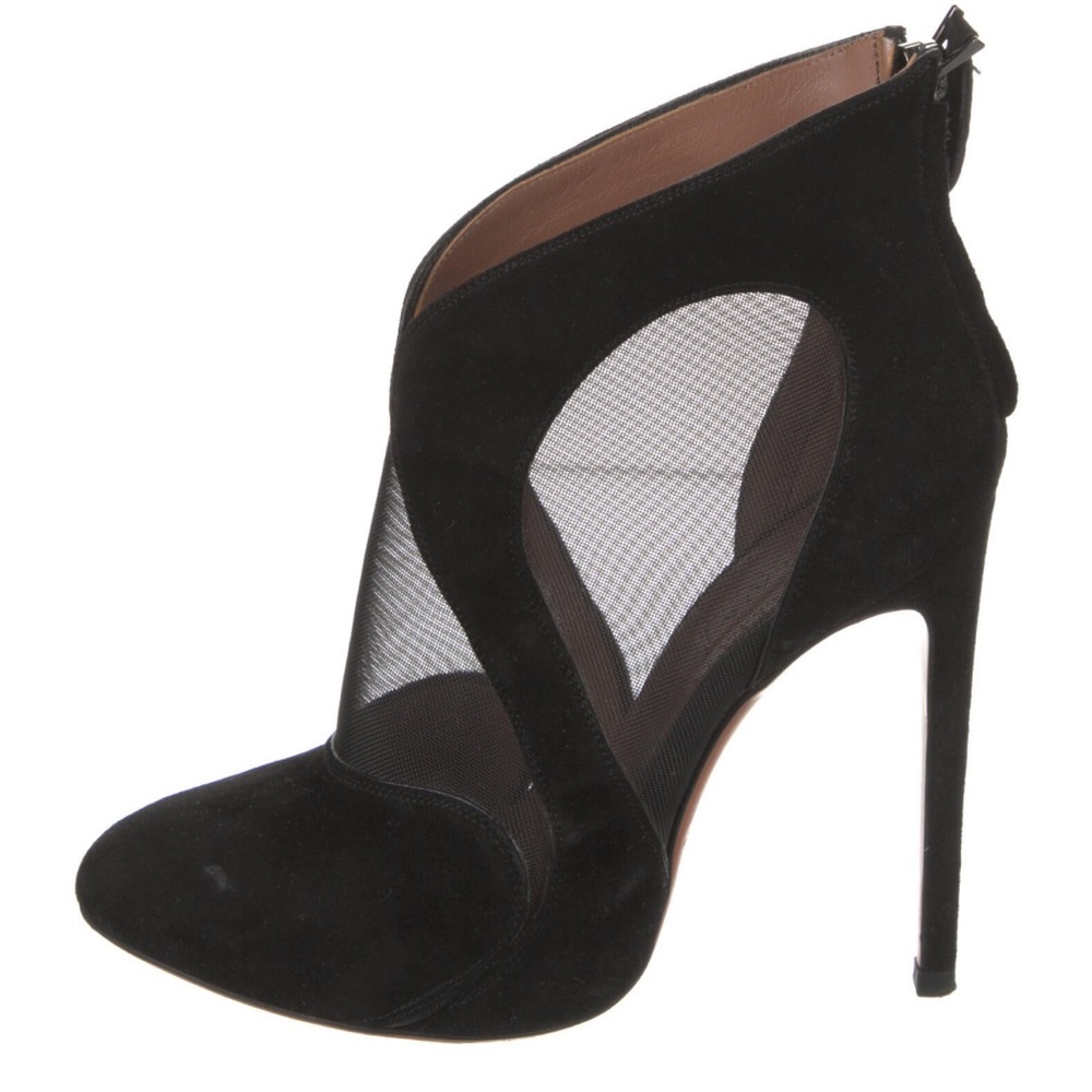 Alaia Super sexy Suede Black Pumps Gently used, very good condition. Size 36